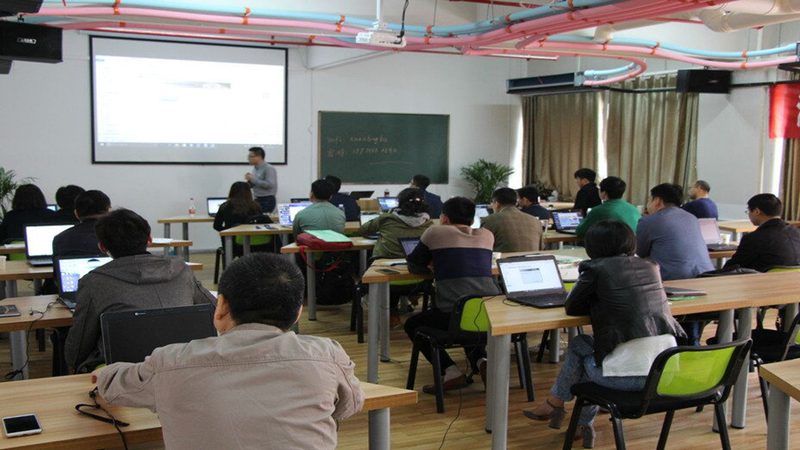 研究生数学小班辅导：揭秘其优势与潜在问题