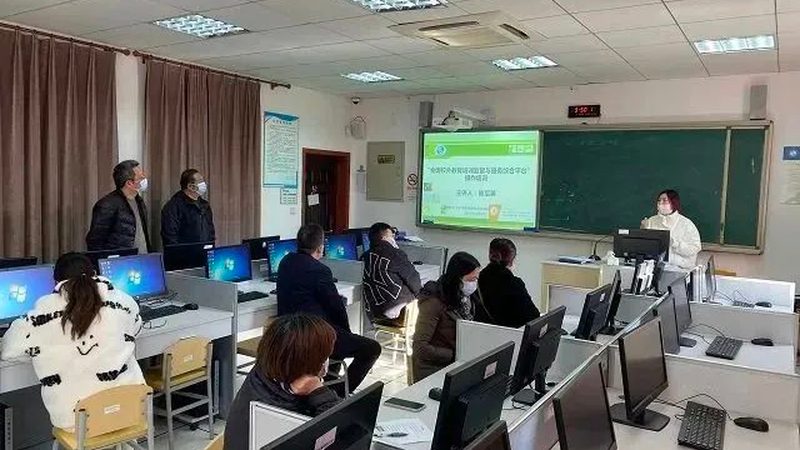 女生适合报考的成人高考热门专业盘点