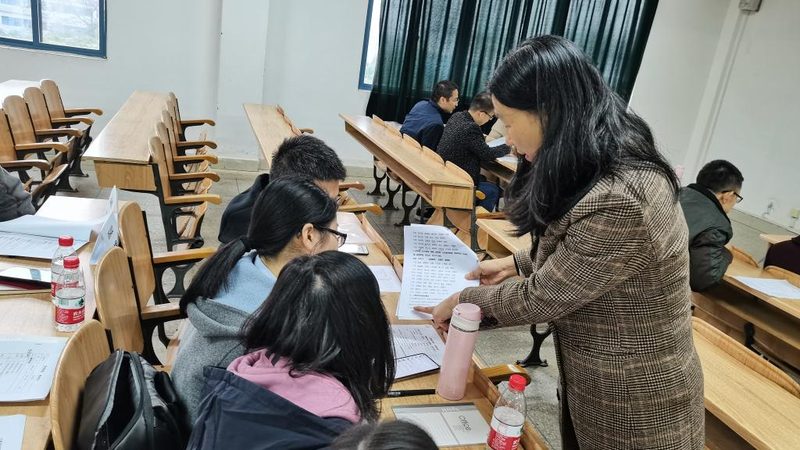 在培训实施过程中，要关注以下几点：