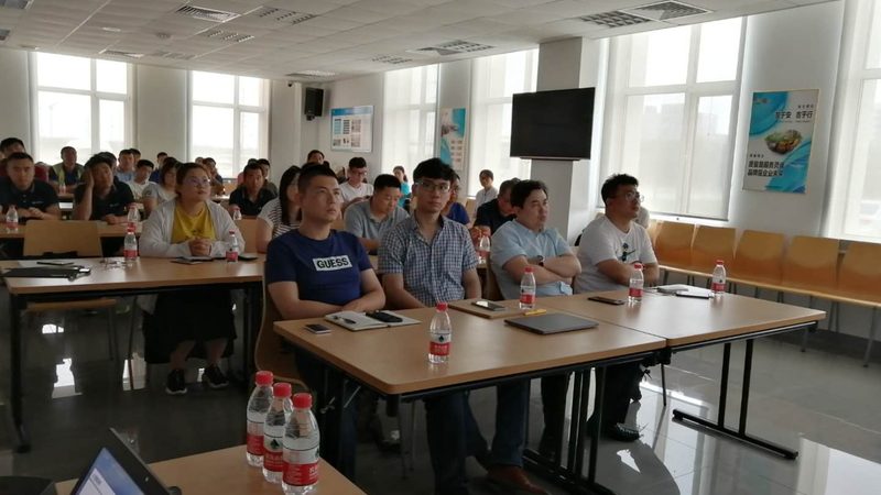 零基础学习电工，通常需要经过以下几个阶段：